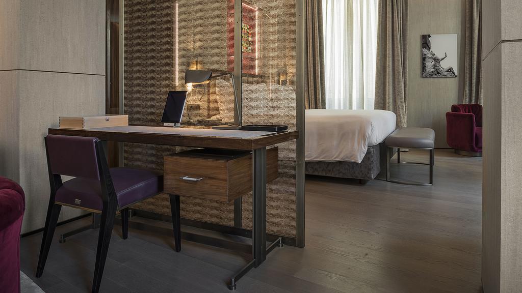 Fendi Private Suites - Small Luxury Hotels Of The World Rom Exteriör bild